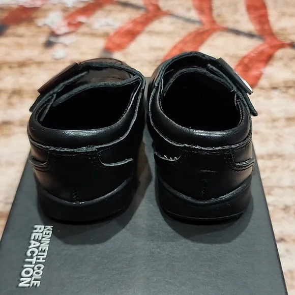 NWT Kenneth Cole baby boy shoes with box - Picture 7 of 11
